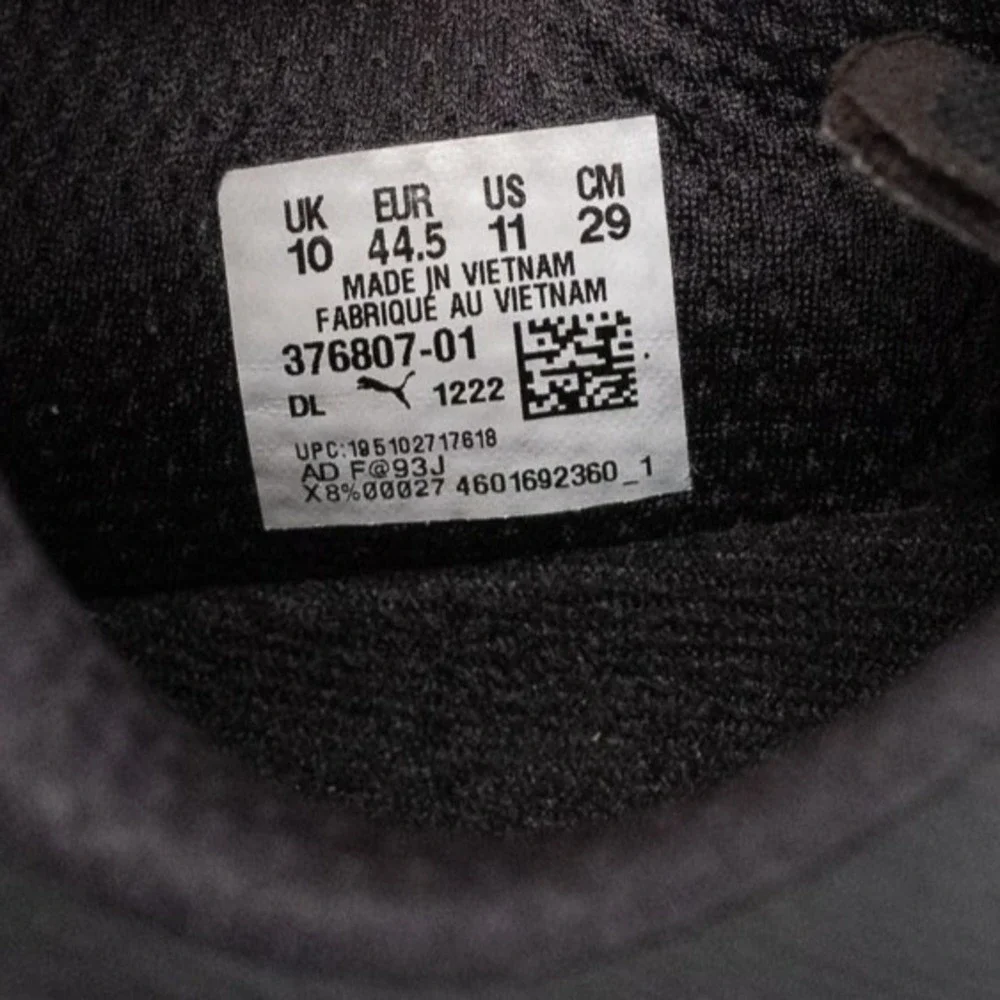 Size 11 - Puma Deviate Nitro 2 Black White Running Shoe